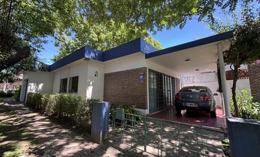 Oportunidad!Casa a reciclar en la mejor zona del Golf