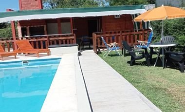Casa Quinta en La Plata - Pileta y Parrilla, 2 Dormitorios