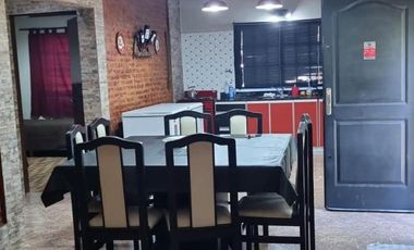 Casa Quinta en La Plata - Pileta y Parrilla, 2 Dormitorios