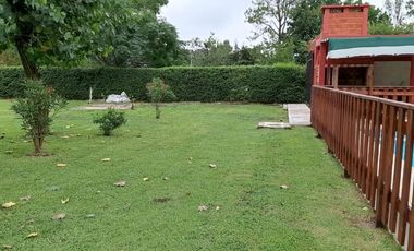 Casa Quinta en La Plata - Pileta y Parrilla, 2 Dormitorios