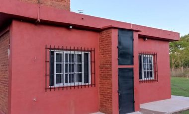 Casa Quinta en La Plata - Pileta y Parrilla, 2 Dormitorios