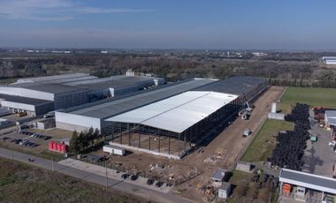 Alquiler 15.000 mts cubiertos Nave Industrial  Ezeiza