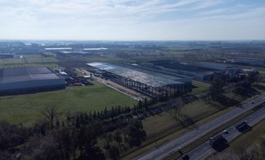 Alquiler 15.000 mts cubiertos Nave Industrial  Ezeiza