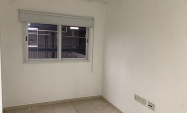 Depósito en Alquiler de 2000 m2 en Benavidez