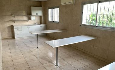 Depósito en Alquiler de 2000 m2 en Benavidez
