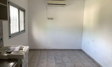 Depósito en Alquiler de 2000 m2 en Benavidez