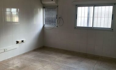 Depósito en Alquiler de 2000 m2 en Benavidez