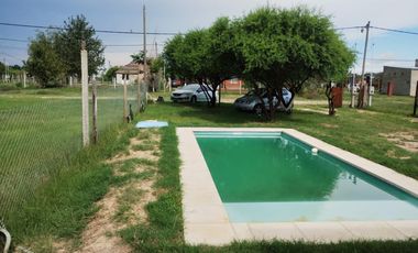 Quinta a estrenar en loteo Lagos del Leyes