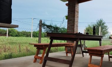 Quinta a estrenar en loteo Lagos del Leyes