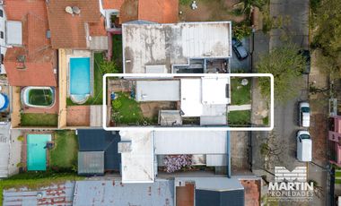Casa en Venta en San Isidro Para Reciclar. 3 ambientes, jardín y patio. La Calabria. Lote 8.66x28.