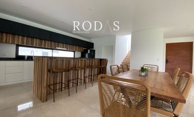 Casa  en venta 3 dormitorios lote inerno con pileta  Puertos Barrio Araucarias  5999