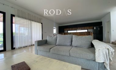 Casa  en venta 3 dormitorios lote inerno con pileta  Puertos Barrio Araucarias  5999