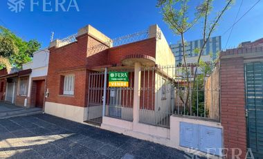 Venta PH 2 ambientes con patio en Don Bosco