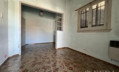 Venta PH 2 ambientes con patio en Don Bosco