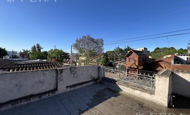 Venta PH 2 ambientes con patio en Don Bosco
