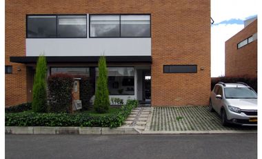 Casa en venta en Chía - Conjunto cerrado pequeño
