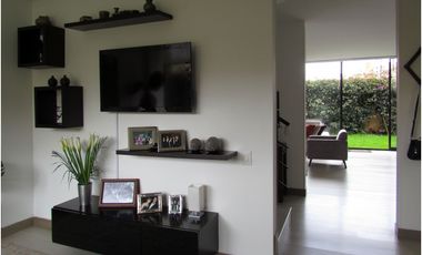 Casa en venta en Chía - Conjunto cerrado pequeño