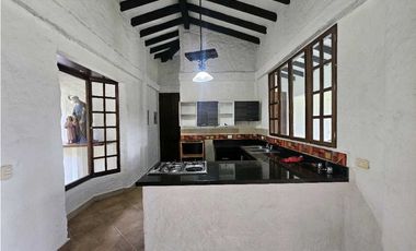 CASA FINCA EN ARRIENDO RIONEGRO ANTIOQUIA; SECTOR OJO DE AGUA