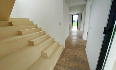 Casa en venta - 4 Dormitorios 3 Baños - 850Mts2 - El Naudir