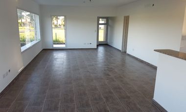Casa en venta en barrio La Cesarina, General Rodríguez