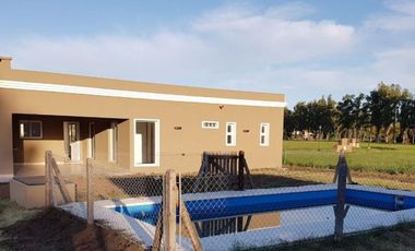 Casa en venta en barrio La Cesarina, General Rodríguez