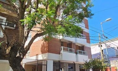 Departamento en venta San Fernando tres ambientes cochera piso alto