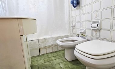 Departamento en venta San Fernando tres ambientes cochera piso alto