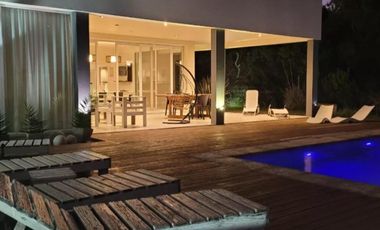 Casa en venta - 5 Dormitorios 4 Baños - 1.550Mts2 - Pinamar