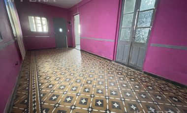 Alquiler de casa de 3 ambientes con cochera en Lanus