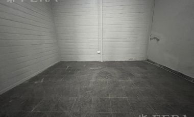 Alquiler de casa de 3 ambientes con cochera en Lanus