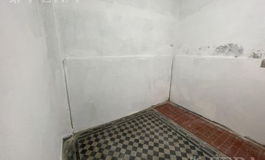 Alquiler de casa de 3 ambientes con cochera en Lanus