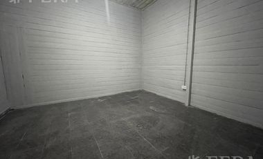 Alquiler de casa de 3 ambientes con cochera en Lanus