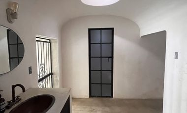 CASA EN RENTA EN EL CENTRO DE MERIDA RESTAURADA BARRIO DE SAN CRISTOBAL