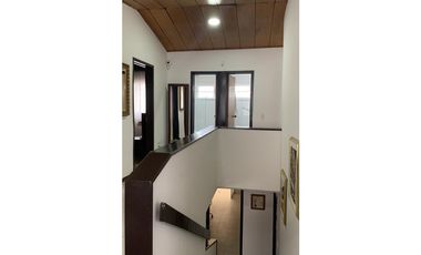 CASA EN VENTA, BARRIO LAS VILLAS