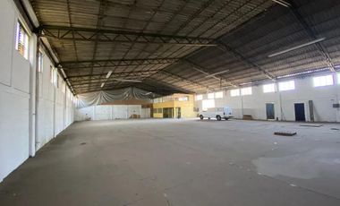 VENTA DE BODEGA SOBRE AVENIDA LAS PARTIDAS EN LERMA