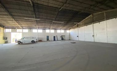 VENTA DE BODEGA SOBRE AVENIDA LAS PARTIDAS EN LERMA