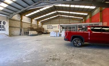 VENTA DE BODEGA SOBRE PASEO TOLLOCAN EN SANTA JUANITA TOLUCA