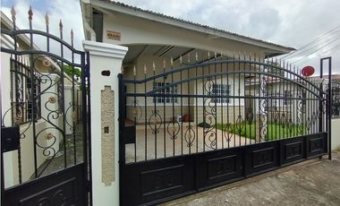 Casa en alquiler en La Chorrera (DR)