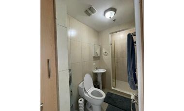 Venta de Oficina en Avenida Balboa, PH Colores de Bella Vista