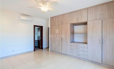 EN VENTA CASA EN RESIDENCIAL COSTA DE LAS PERLAS, COSTA DEL ESTE (2)