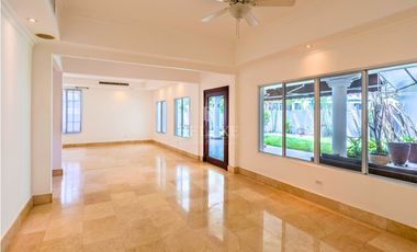 EN VENTA CASA EN RESIDENCIAL COSTA DE LAS PERLAS, COSTA DEL ESTE (2)