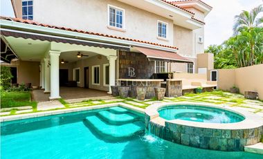 EN VENTA CASA EN RESIDENCIAL COSTA DE LAS PERLAS, COSTA DEL ESTE (2)