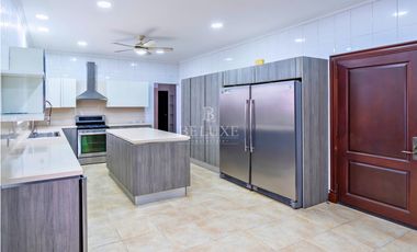 EN VENTA CASA EN RESIDENCIAL COSTA DE LAS PERLAS, COSTA DEL ESTE (2)