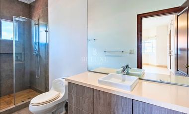 EN VENTA CASA EN RESIDENCIAL COSTA DE LAS PERLAS, COSTA DEL ESTE (2)