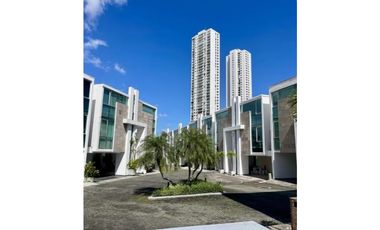 ALQUILO CASA LINEA BLANCA EN ALTOS DEL GOLF