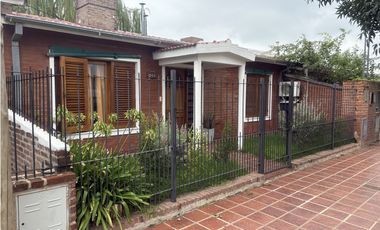 Casa + Departamento en Venta
