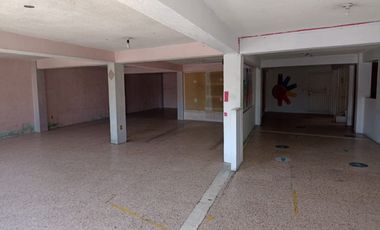 EDIFICIO EN VENTA Y RENTA!! SE RENTA POR ESPACIOS O COMPLETO!!