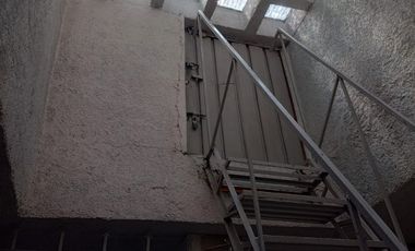 EDIFICIO EN VENTA Y RENTA!! SE RENTA POR ESPACIOS O COMPLETO!!
