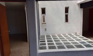 EDIFICIO EN VENTA Y RENTA!! SE RENTA POR ESPACIOS O COMPLETO!!