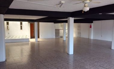 EDIFICIO EN VENTA Y RENTA!! SE RENTA POR ESPACIOS O COMPLETO!!
